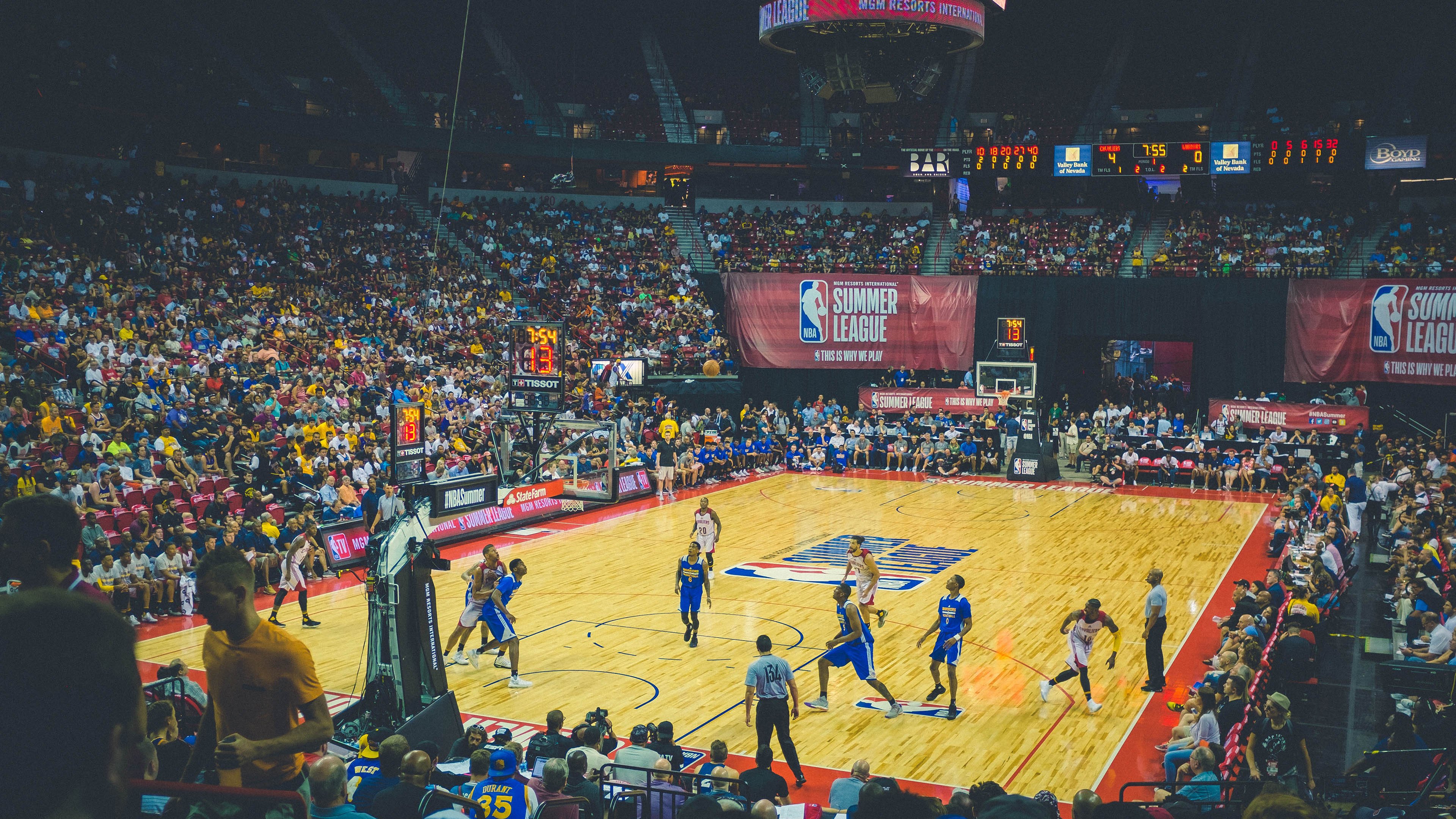 熊猫TV-詹姆斯统领全局，黄蜂火力全开压制森林狼