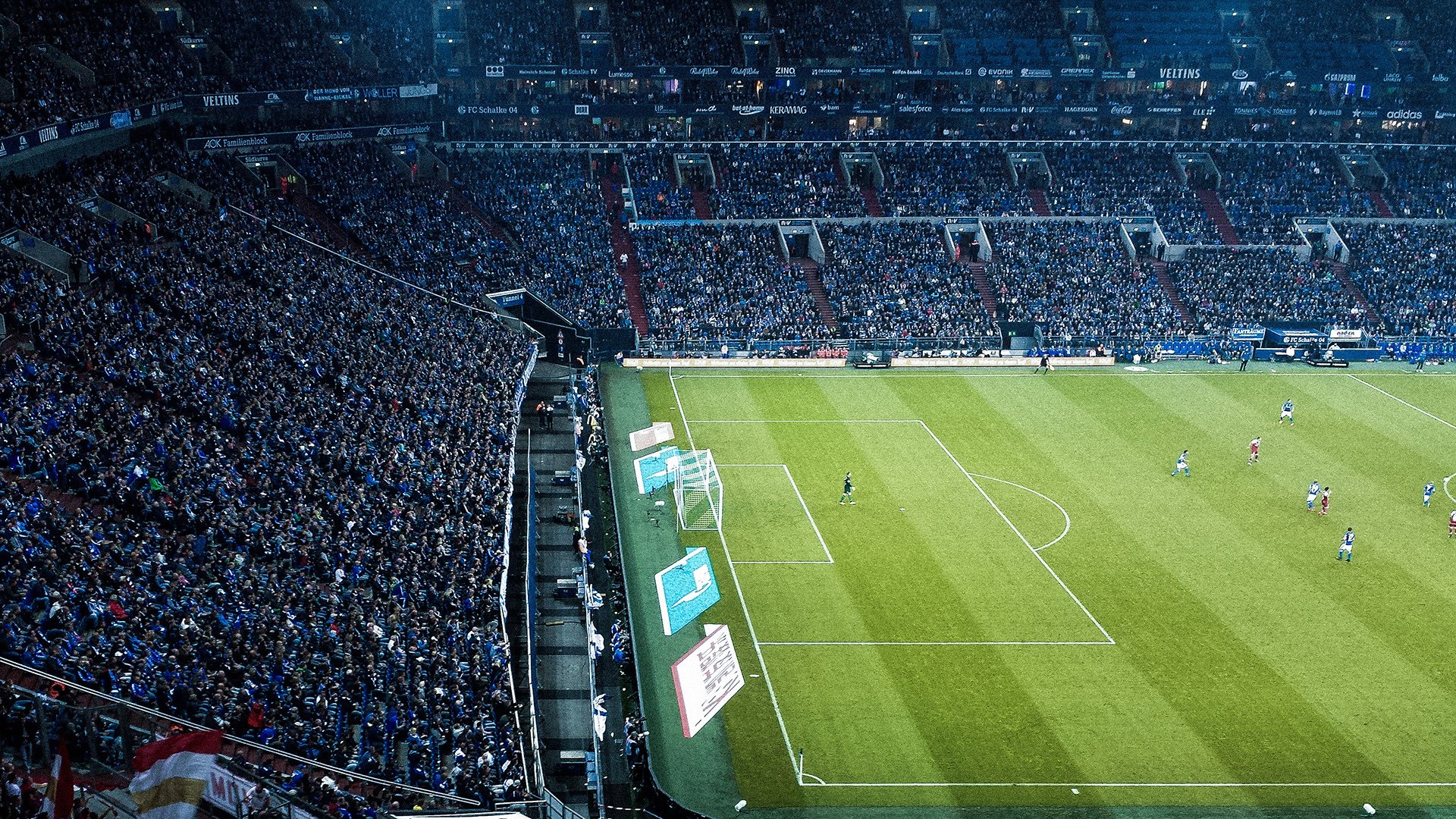 体育赛事直播-弗拉霍维奇点燃赛场之夜，马赛碾压葡萄牙背后的战术革命