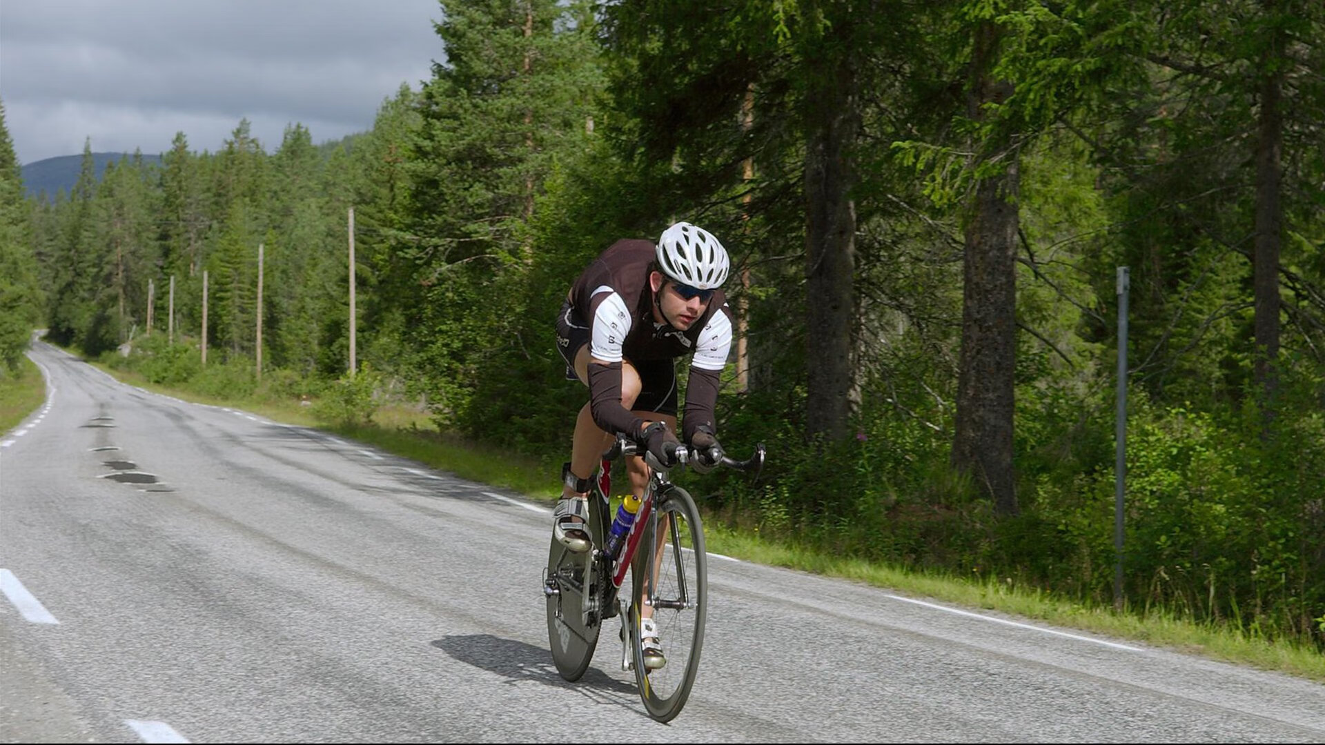 欧冠半决赛之夜，格纳布里攻防两端的统治性表演